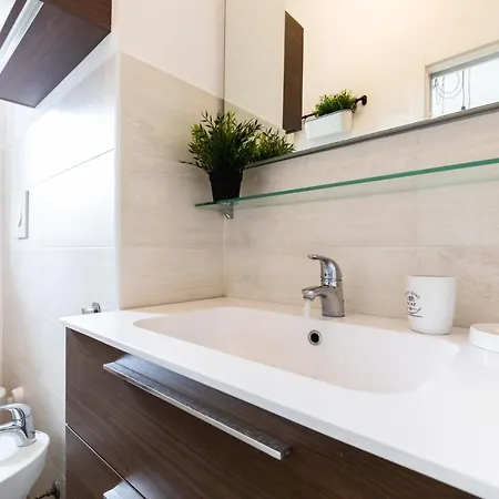 Bellarmino 21 * Milan